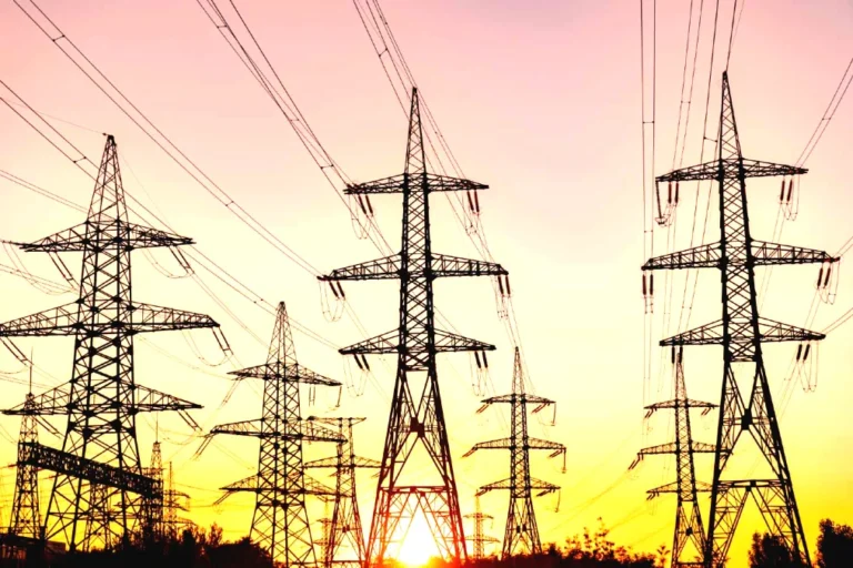 Découvrez comment la hausse des tarifs d'électricité en Côte d'Ivoire peut renforcer le réseau énergétique