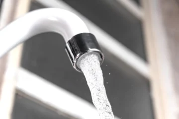 Découvrez comment la nouvelle tarification de l'eau à Lyon encourage une consommation responsable et solidaire